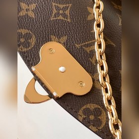 LV Модель M43714 Черная сумка с цепочкой через плечо Кожа являетс