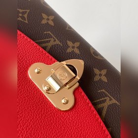 LV Модель M43713 Красная сумка с цепочкой через плечо Кожа являет