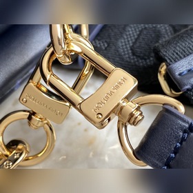 LV Модель M21353 Темно-синяя кожаная сумка с цепочкой COUSSIN Ма
