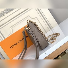 Сумка LV Easy Pouch On Strap, модель M80349, персиковый цвет с ти