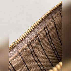 Сумка LV Easy Pouch On Strap, модель M80349, персиковый цвет с ти