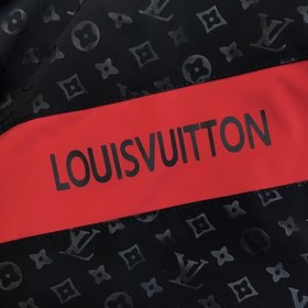 LV Новая летняя коллекция мужских пляжных шорт Лаконичный и модны