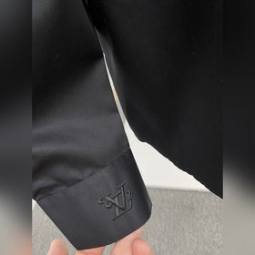 LV Рубашка с темным ромбовидным узором на передней части Ткань и