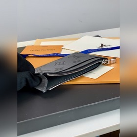 LV Модель M30839 Серый кожаный держатель для карт Изготовлен из 