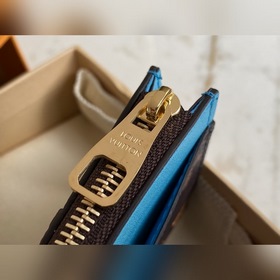 LV Модель M81256 Кожаный кошелек с застежкой-молнией, серия Trunk