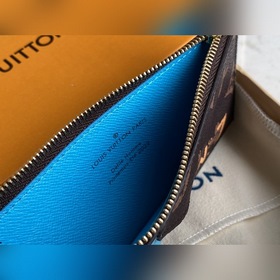 LV Модель M81256 Кожаный кошелек с застежкой-молнией, серия Trunk