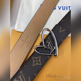 Женский пояс LV с дизайном Initiales Незаменимый аксессуар этого