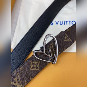 Женский пояс LV с дизайном Initiales Незаменимый аксессуар этого