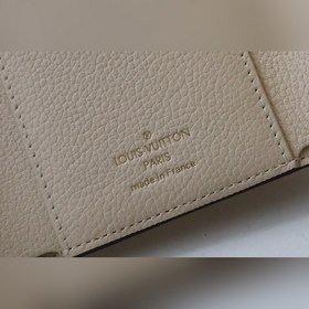 LV VICTORINE Кошелек Модель M80086 Бежевый Этот кошелек Victorin