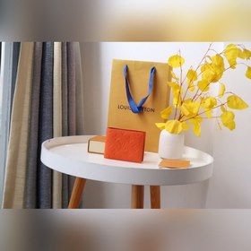 LV Кошелек Slender Модель M81547 Выпустите энергию яркого лета 2