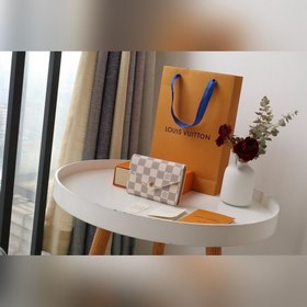 Кошелек LV Victorine, модель M62742 Нежный и функциональный, этот