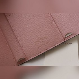 Кошелек LV Victorine, модель M62742 Нежный и функциональный, этот