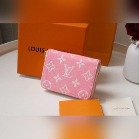 LV Кошелек на молнии, модель M81185  Этот кошелек на молнии изго