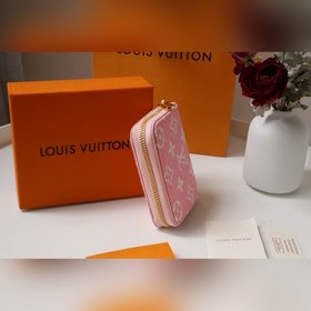LV Кошелек на молнии, модель M81185  Этот кошелек на молнии изго