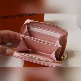LV Кошелек на молнии, модель M81185  Этот кошелек на молнии изго