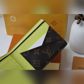 LV MULTIPLE Кошелек Модель M80781 Этот компактный изящный коше
