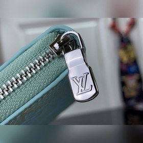 LV Zippy кошелек на молнии зеленый с градиентным тиснением Этот к