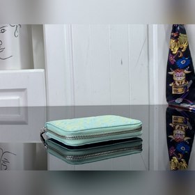 LV Zippy кошелек на молнии зеленый с градиентным тиснением Этот к