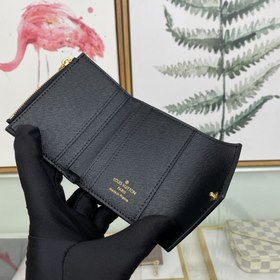 Louis Vuitton, модель M80278, черный, Game On, холст Этот компак
