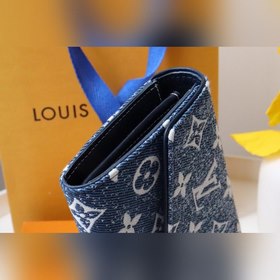 Кошелек LV Sarah, модель M81183 Этот кошелек Sarah выполнен из д