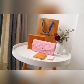 Кошелек LV Sarah, модель M81183 Этот кошелек Sarah выполнен из д