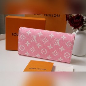 Кошелек LV Sarah, модель M81183 Этот кошелек Sarah выполнен из д