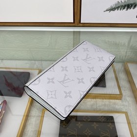 LV Модель M30298 Клатч Весенняя модель Discovery Pochette Taga и