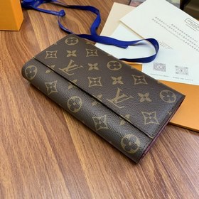 LV Модель M60531 Фиолетовый Этот бумажник в форме конверта изгото