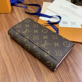 LV  Модель M60531 Розовый Этот кошелек в форме конверта изготовл