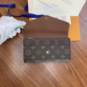 Кошелек LV в форме конверта, модель M60531 Этот кошелек в форме к