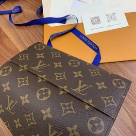 Кошелек LV в форме конверта, модель M60531 Этот кошелек в форме к