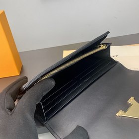 Кошелек LV, модель M81305 Этот кожаный кошелек изготовлен из мягк