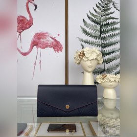 LV Конверт-кошелек Sarah, модель M62125, темно-синий Этот кошелек