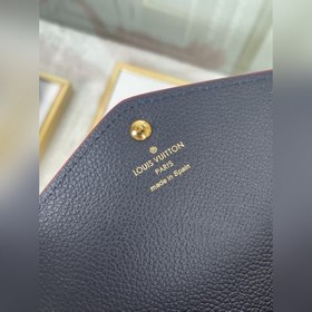 LV Конверт-кошелек Sarah, модель M62125, темно-синий Этот кошелек