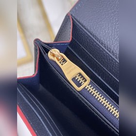 LV Конверт-кошелек Sarah, модель M62125, темно-синий Этот кошелек