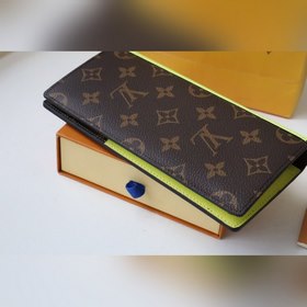 LV  BRAZZA Кошелек Модель M80790 Этот универсальный кошелек Braz