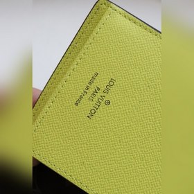 LV  BRAZZA Кошелек Модель M80790 Этот универсальный кошелек Braz