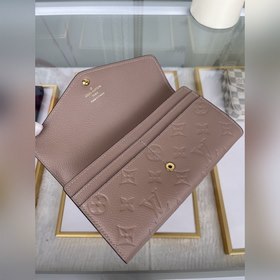 LV Кошелек Sarah в форме конверта, модель M64082, цвет： абрикосов
