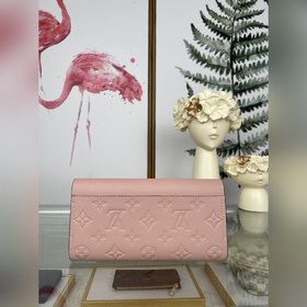 LV Конверт-кошелек Sarah, модель M61182, розовый  Этот бумажник