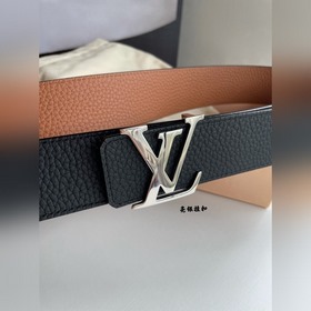 LOUIS VUITTON Луи Виттен, модель с двойной застежкой, из личи, мо