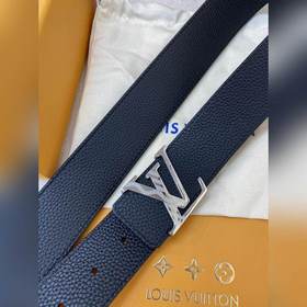Пояс LOUIS VUITTON Этот пояс изготовлен из итальянской кожи, импо