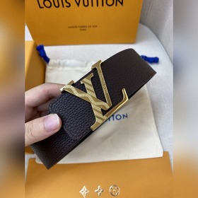 Пояс LOUIS VUITTON Этот пояс изготовлен из итальянской кожи, импо