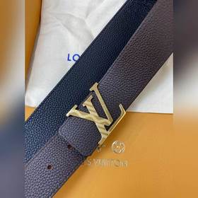 Пояс LOUIS VUITTON Этот пояс изготовлен из итальянской кожи, импо