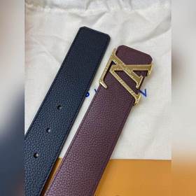 Пояс LOUIS VUITTON Этот пояс изготовлен из итальянской кожи, импо