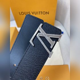 Пояс LOUIS VUITTON Этот пояс изготовлен из итальянской кожи, импо