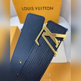 Пояс LOUIS VUITTON Этот пояс изготовлен из итальянской кожи, импо