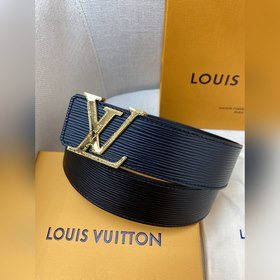 Пояс LOUIS VUITTON Этот пояс изготовлен из итальянской кожи, импо