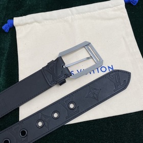 LOUIS VUITTON Ремень с застежкой-булавкой, код M0044, черный Имп