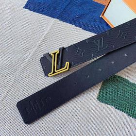LV Louis Vuitton, изготовлено в Испании, с тисненым логотипом и с