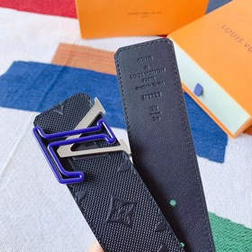 LV Louis Vuitton, изготовлено в Испании, с тисненым логотипом и с